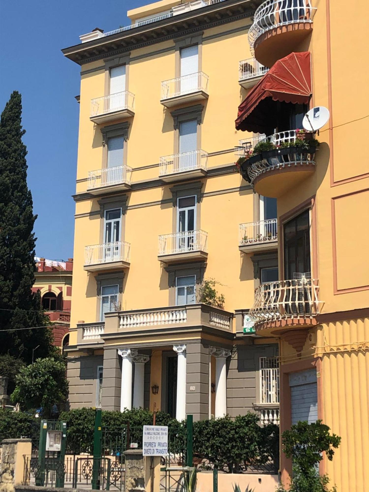 Vomero Appartamento *